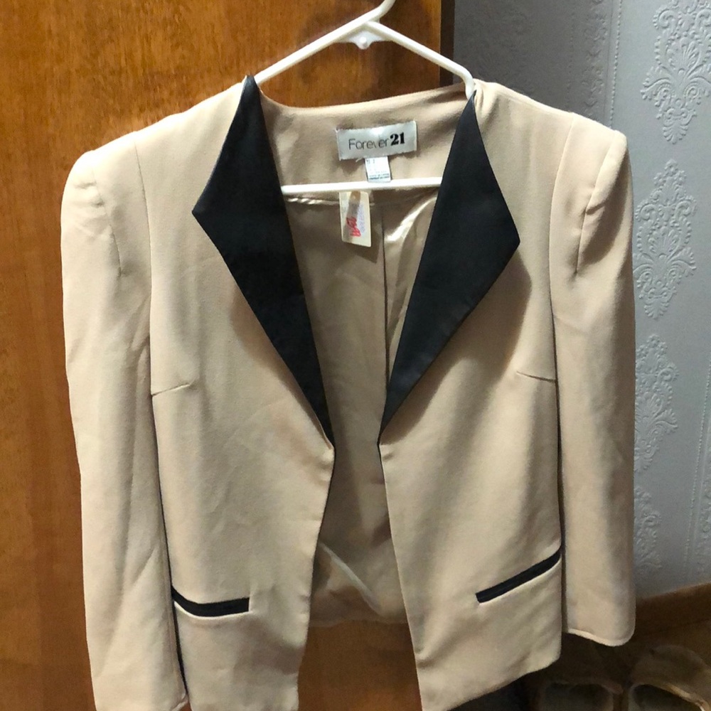 Forever 21 mixed black/beige blazer
